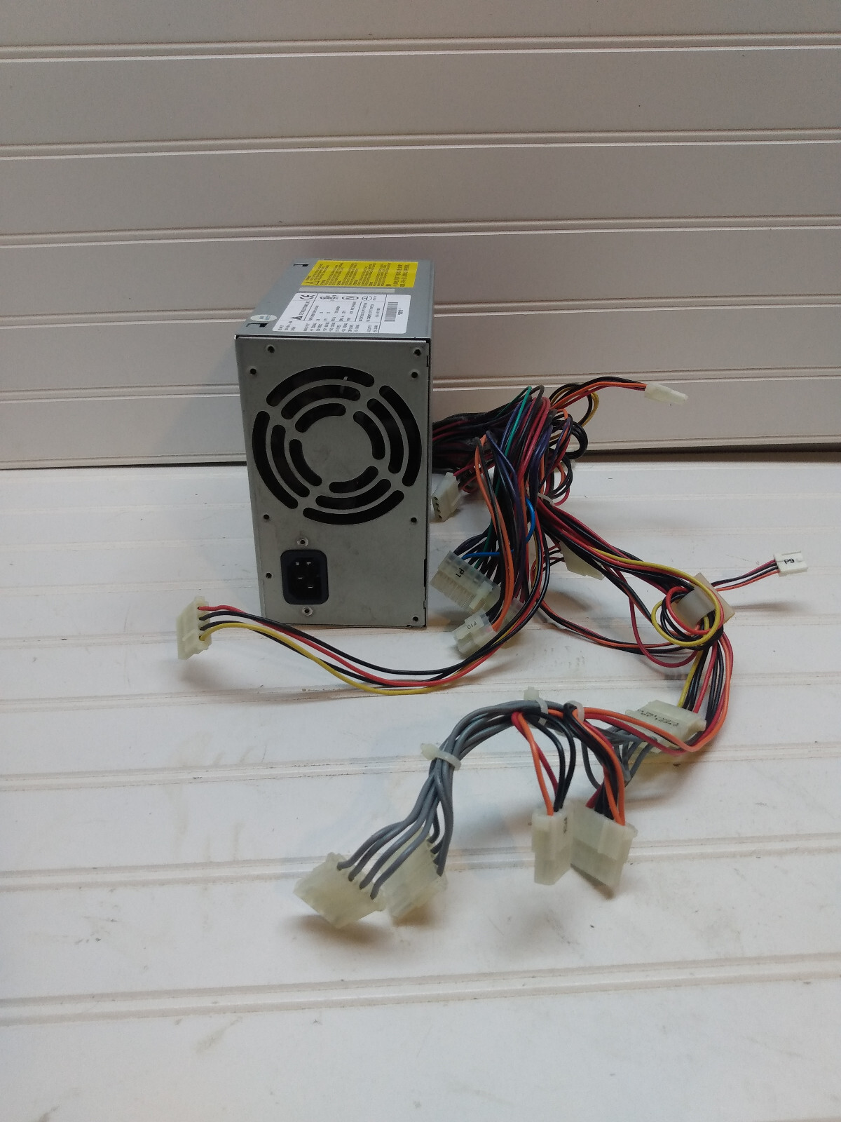 Delta Electronics FS214U400WSW Server Power Supply 410W, S26113-E470-V50