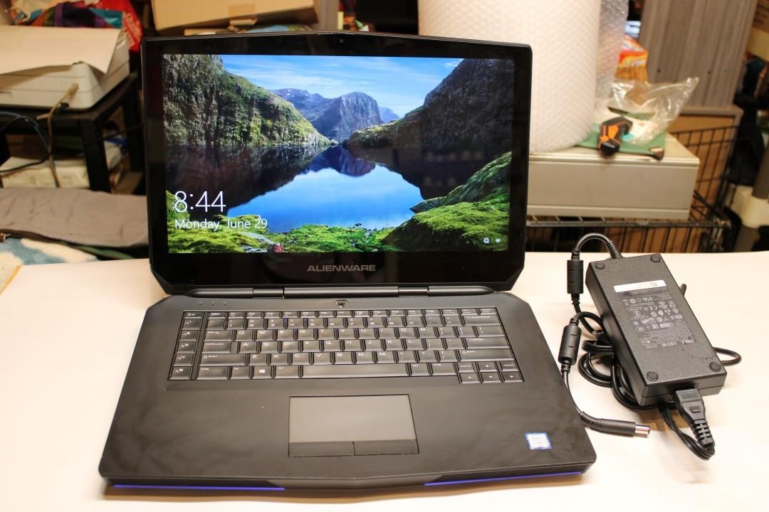 Alienware 15  R2 15.6" Gaming Laptop i7 NVIDIA GeForce GTX 970M 1TB 256 SSD 16GB