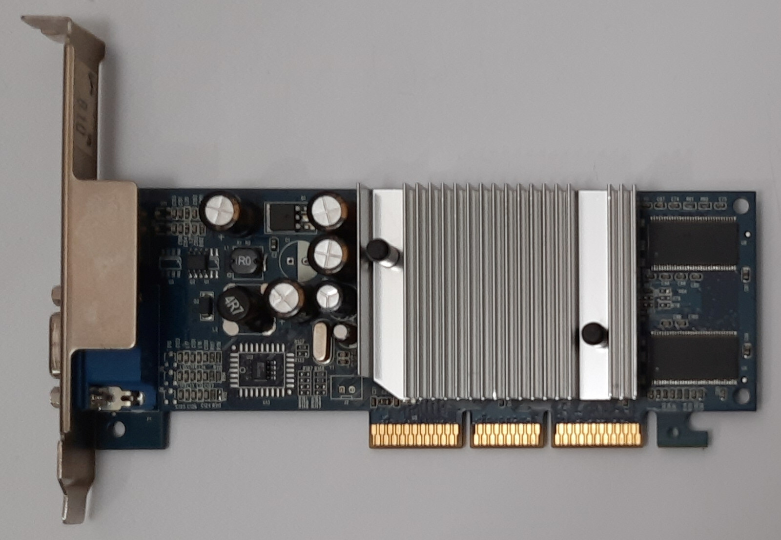 XFX PV-T34K-NTH6 AGP Graphics Card (Nvidia GeForce FX5200, 128MB, Retro, 2003)
