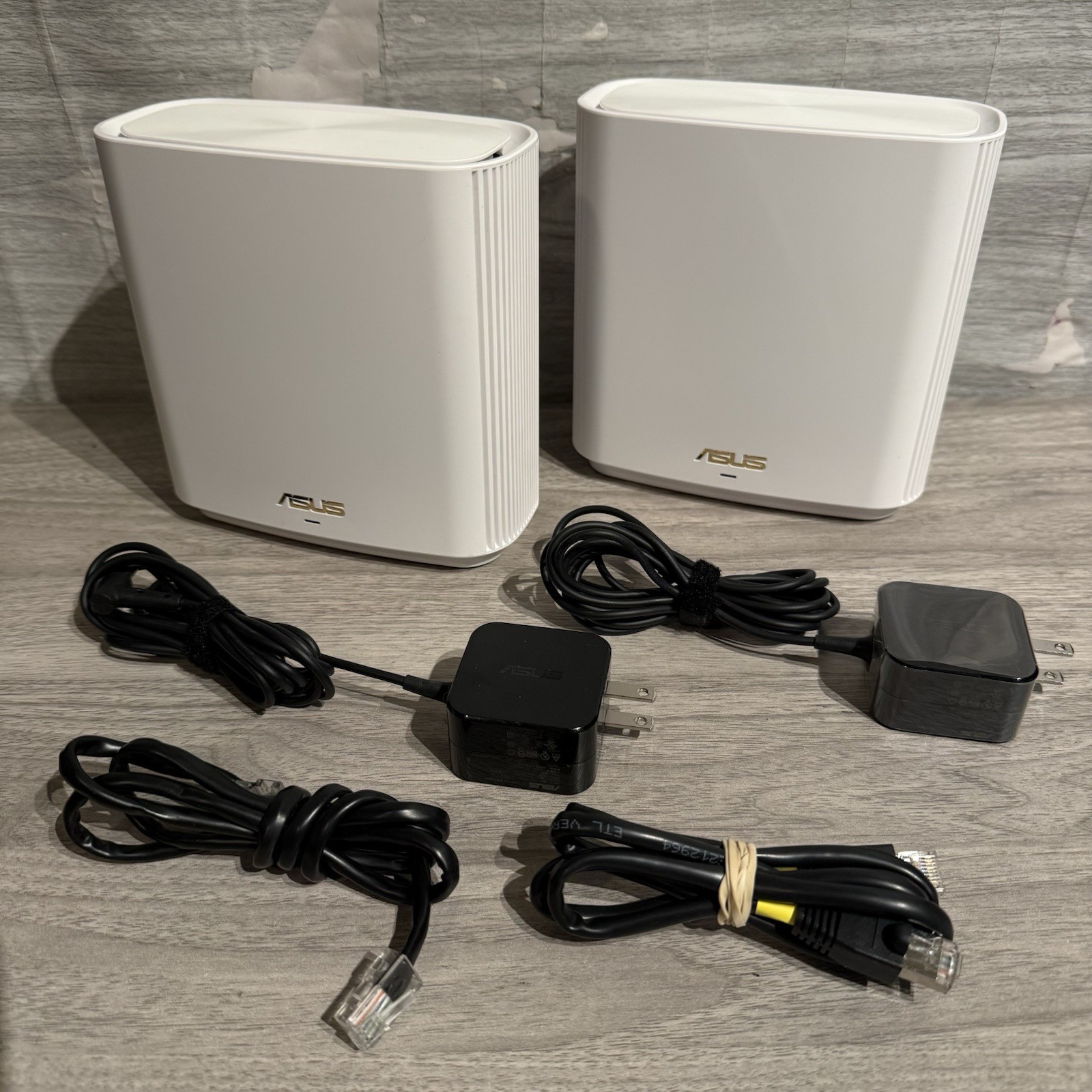 ASUS ZenWiFi AX6600 XT8 Tri-Band Mesh Wi-Fi 6 Router System White (2) Pack Minty