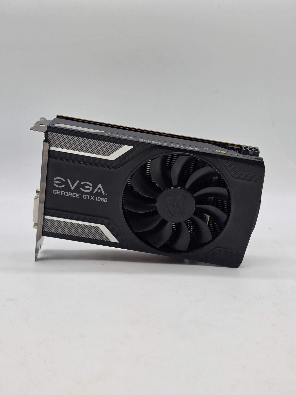 EVGA GeForce GTX 1060 SC 6GB GDDR5 Graphics Card PCIe x16 HDMI DP DVI Used