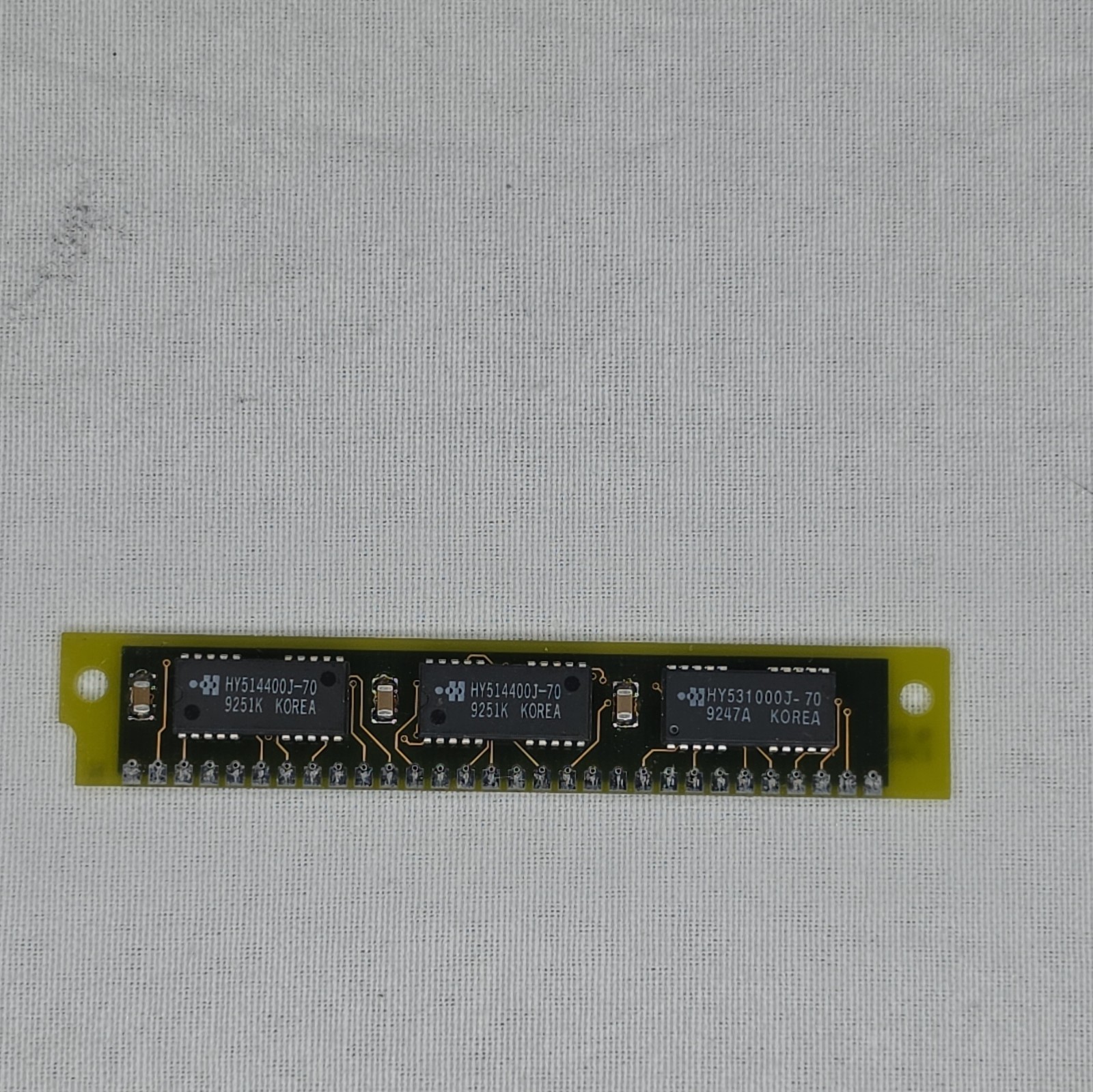 Hyundai 4MB DRAM SIMM 30-Pin 70ns Non-ECC RAM HY514400J-70 HY531000J-70