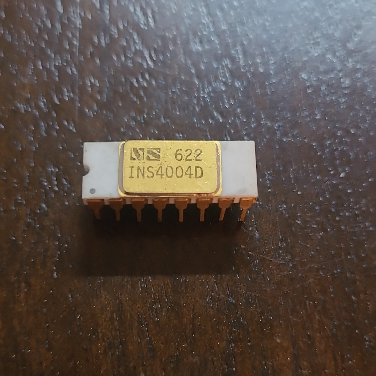 National Semiconductor INS4004D Vintage Ceramic chip ALL LEGS INTACT