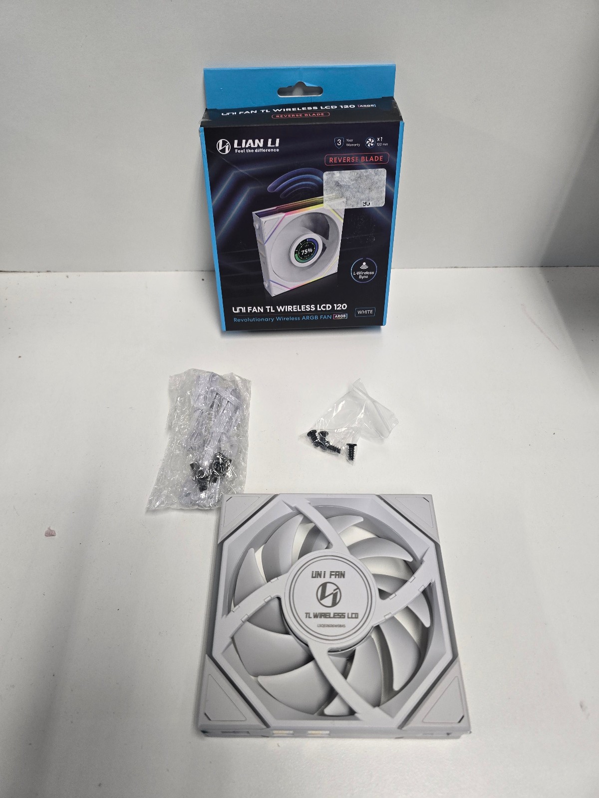 Lian Li Uni Fan TL Wireless LCD 120 Reverse Blade - WHITE - COMPLETE - READ