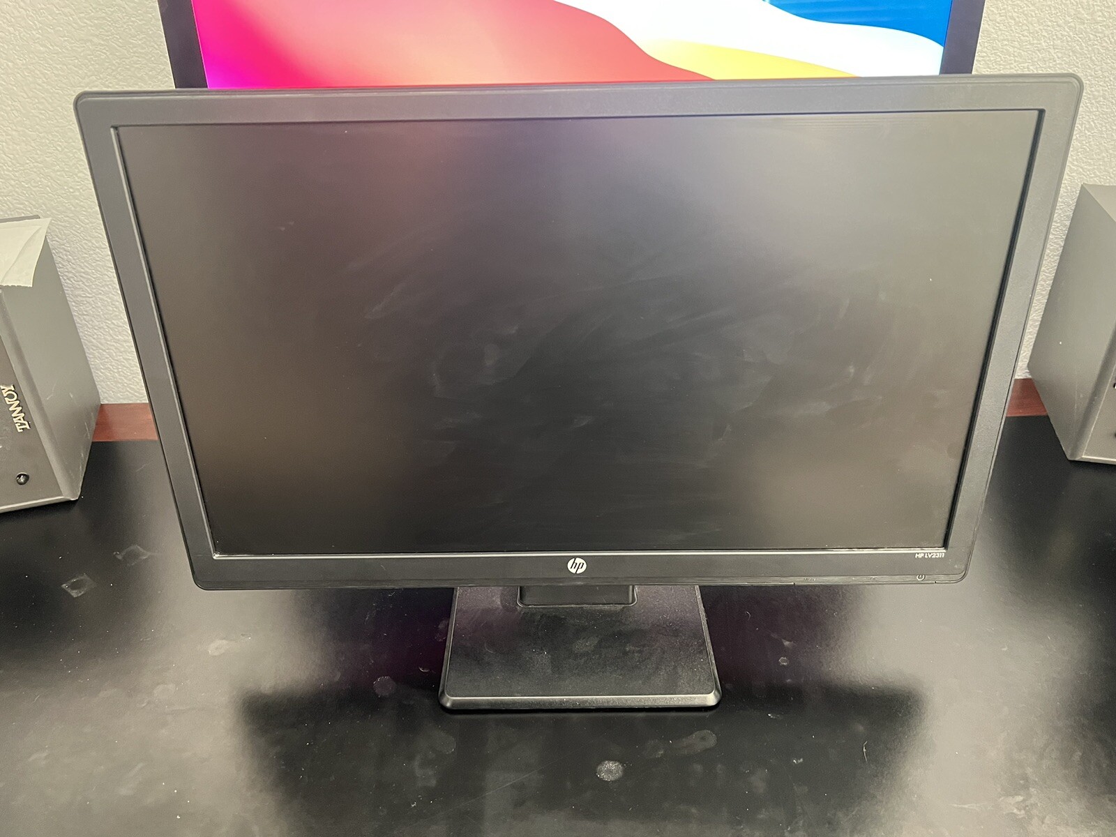 HP LV2311 23" 1920x1080 LED Backlit LCD Computer Monitor with Stand and VGA
