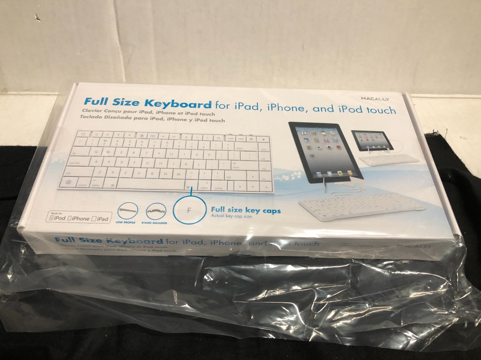 Macally 30 Pin Wired Keyboard iPad 3/2/1, iPhone 4s/4/3G/3, & iPod Touch(iKey30)