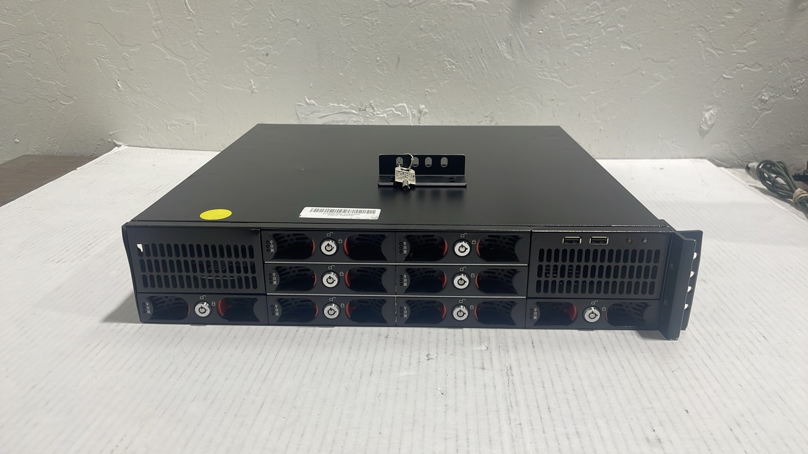 Travla HM507382N1 2U 8-Bay Rackmount Server Chassis Case Rails Only No HDD