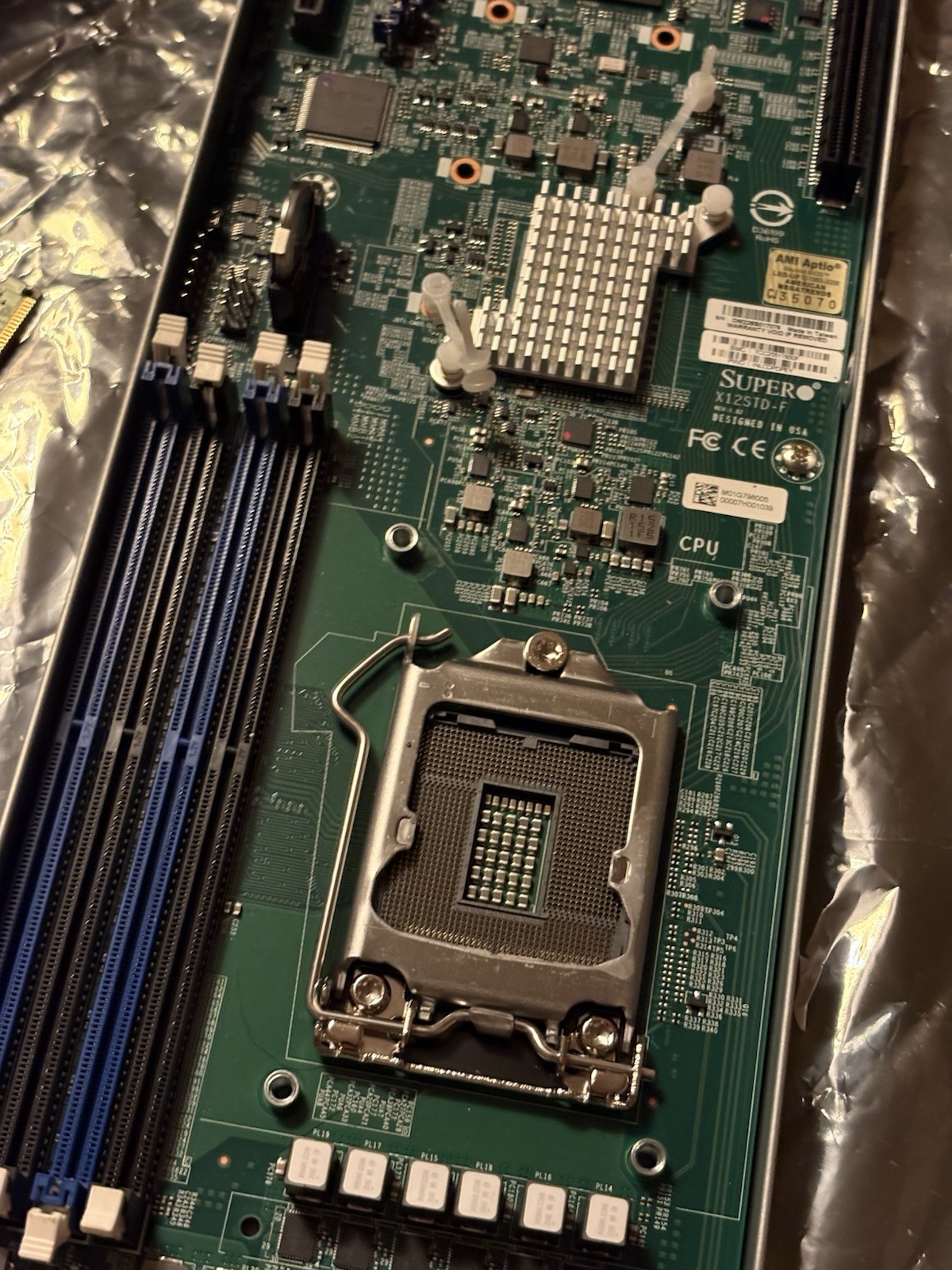 Supermicro X12STD-F MicroATX LGA1200 Intel DDR4 4-DIMM Dual RJ-45