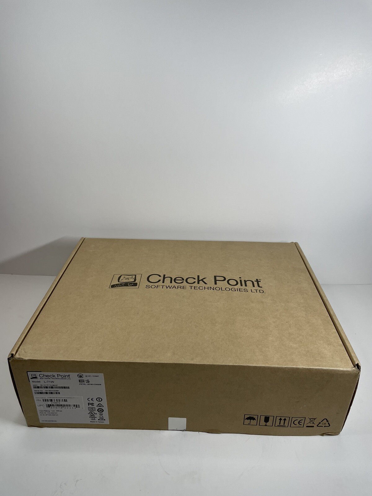 Check Point Software Technology L-71W Security/Firewall Router Brand New