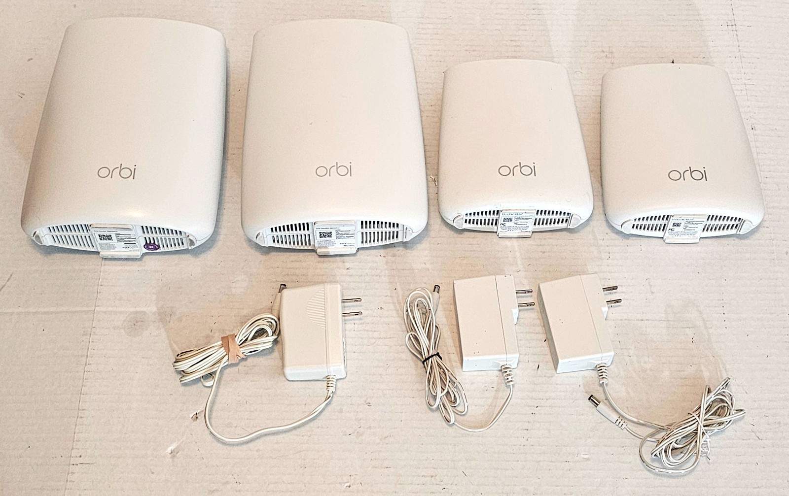 Netgear Orbi Lot 2x RBS20, RBR50V2, RBS50V2 AS IS Tested Only For Power READ