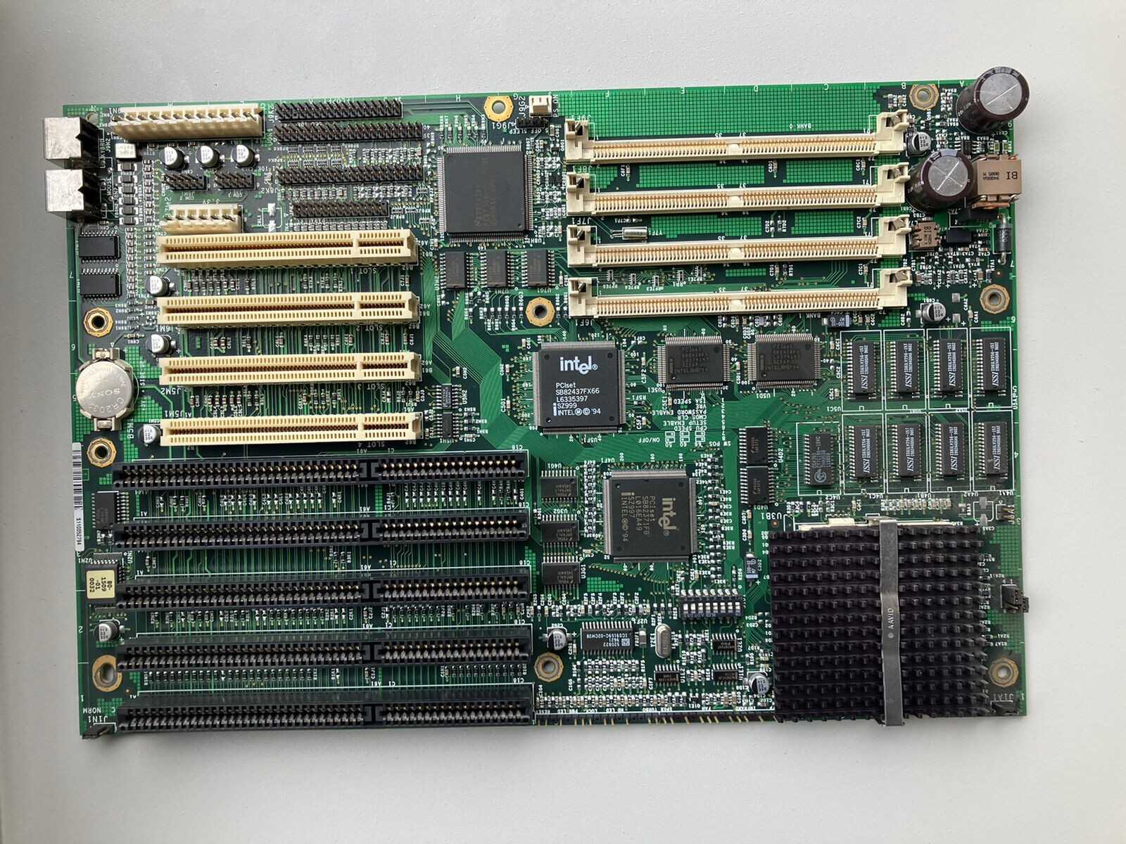 ~ GRAPHICS MICROSYSTEMS INC 090G100150-22 61-0684-10 63-0040-03 MotherBoard