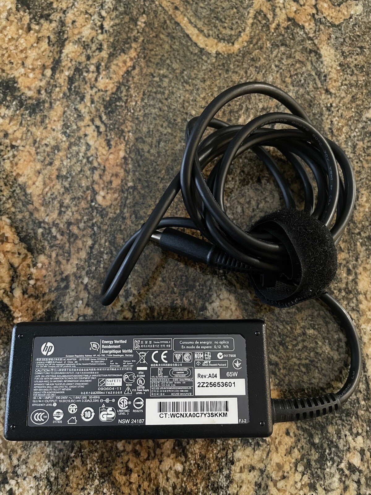 HP Compaq AC Power Supply Adapter Charger Series PPP009L-E 677-774-001 OEM Clean