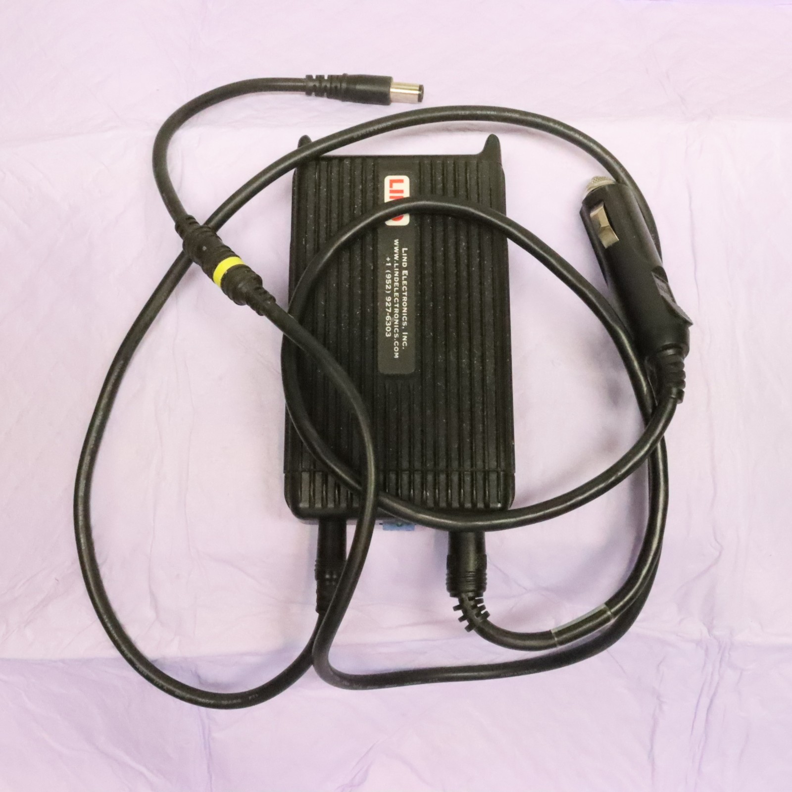 Lind DE2045-1320 Dell Laptop DC Auto Power Adapter Charger Black