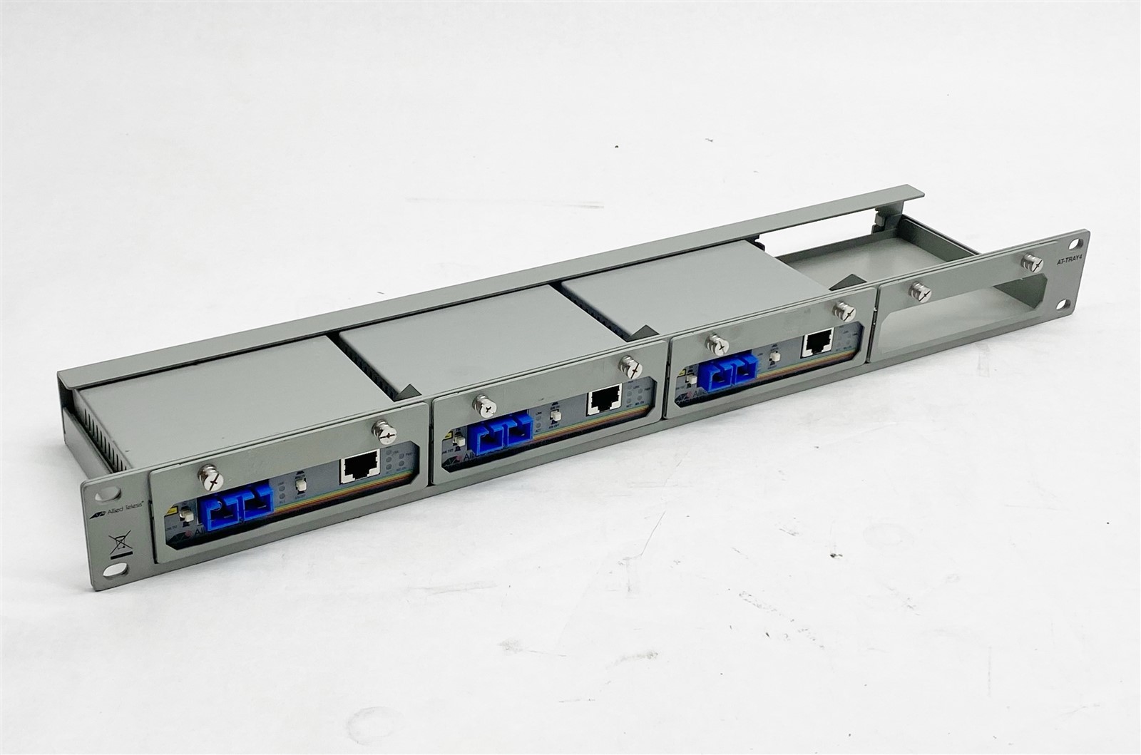 Allied Telesis AT-MC103XL Fast Ethernet Media Converter Lot 3 w/ AT-TRAY4 Rack