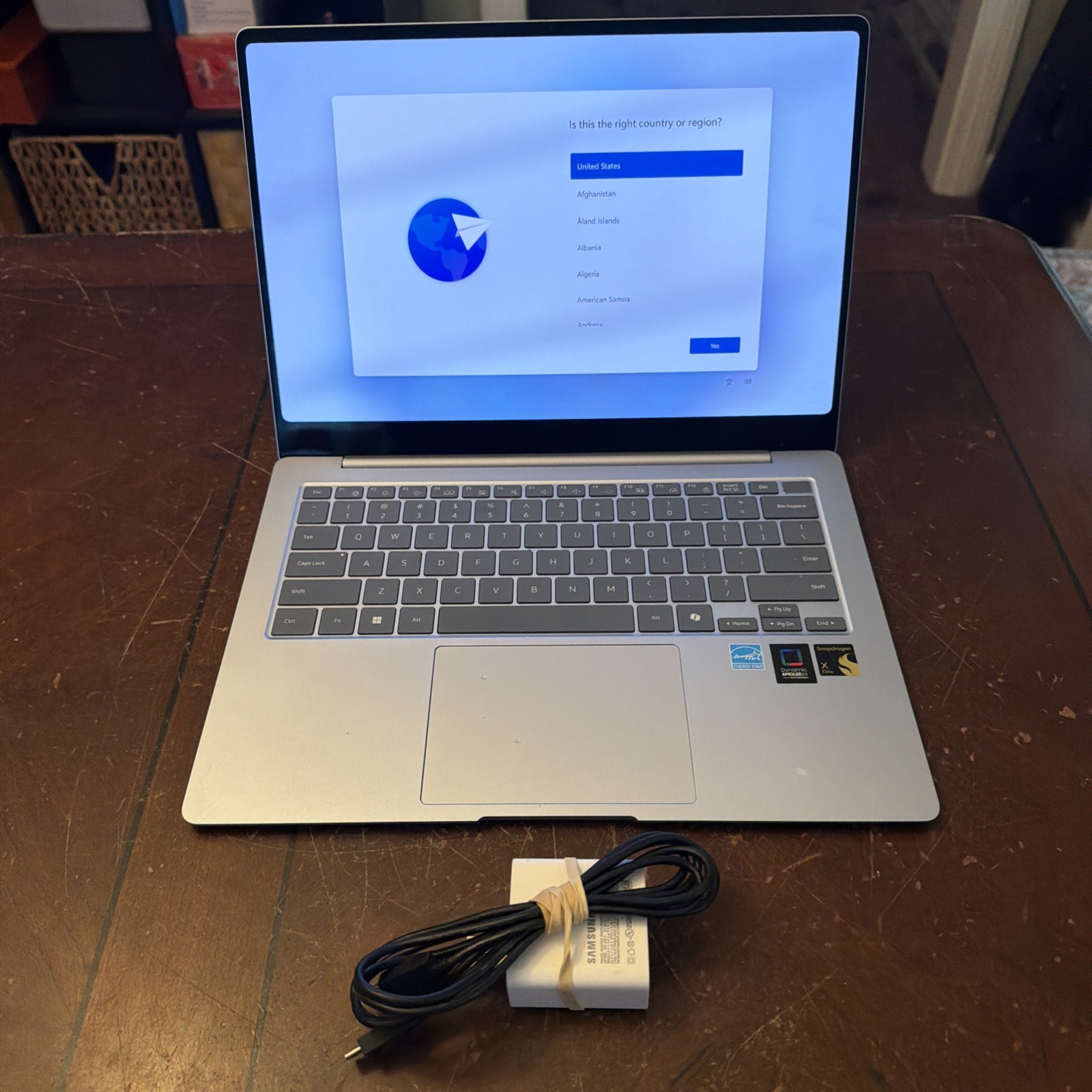 Samsung Galaxy Book4 Edge NP940XMA 15" Snapdragon X Elite 3.4GHz 16GB RAM 512GB