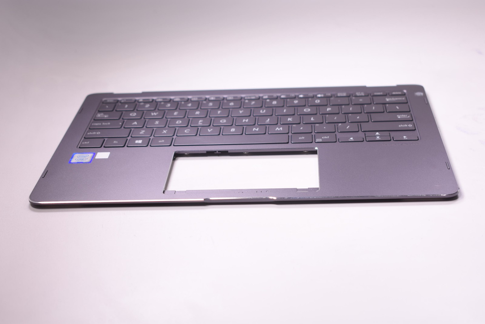 90NB0EN2-R30301 Asus Palmrest & Us Black Keyboard With Gold Trim Q325UA-BI7T21