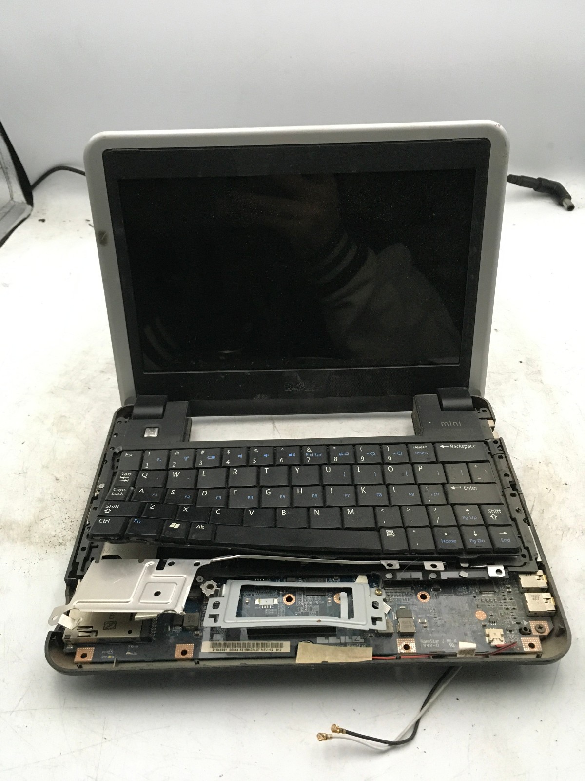 DELL INSPIRON 910 - FOR PARTS/REPAIR - Intel Atom N270 - NO RAM - NO OS -READ-BB