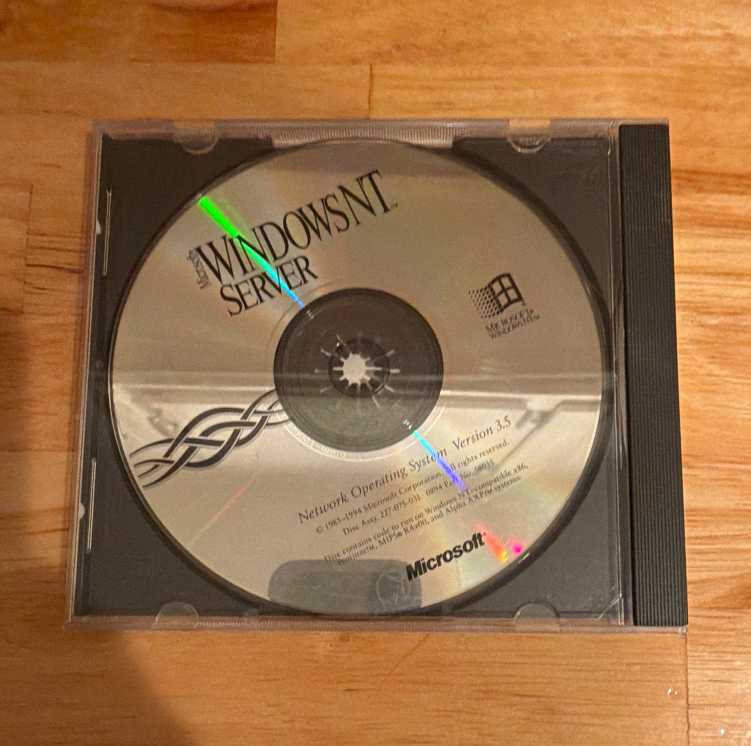 Microsoft Windows NT Server v3.5 Operating System CD English MPN 227-075-030