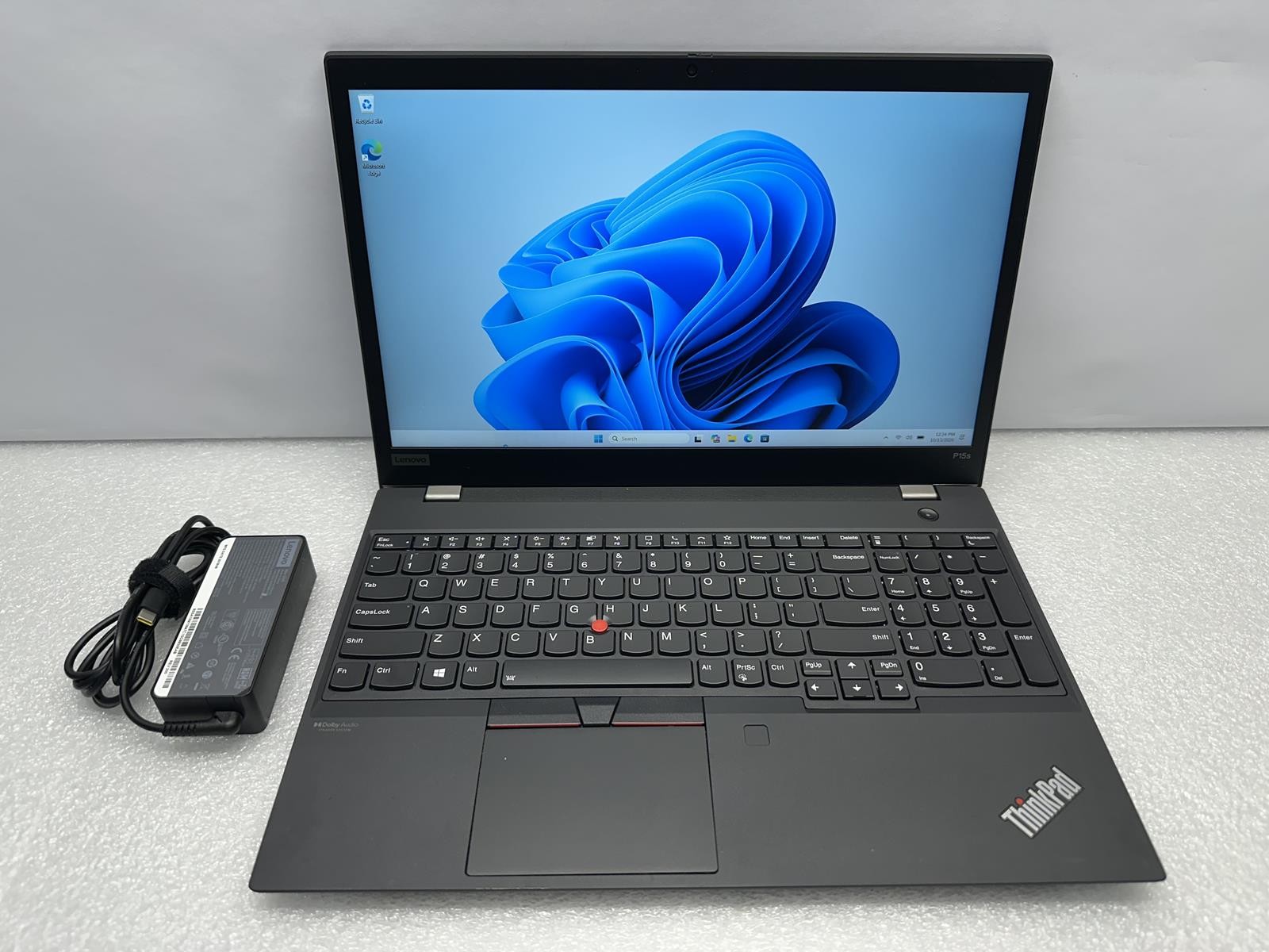 Lenovo ThinkPad P15S Gen2 i7-1165G7 @ 2.80GHz 24GB RAM 512GB NVMe T500 TOUCH - B