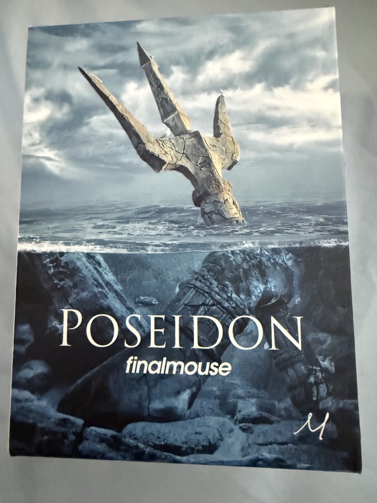 Finalmouse Starlight-12 Poseidon Medium Wireless Mouse - size m (medium)