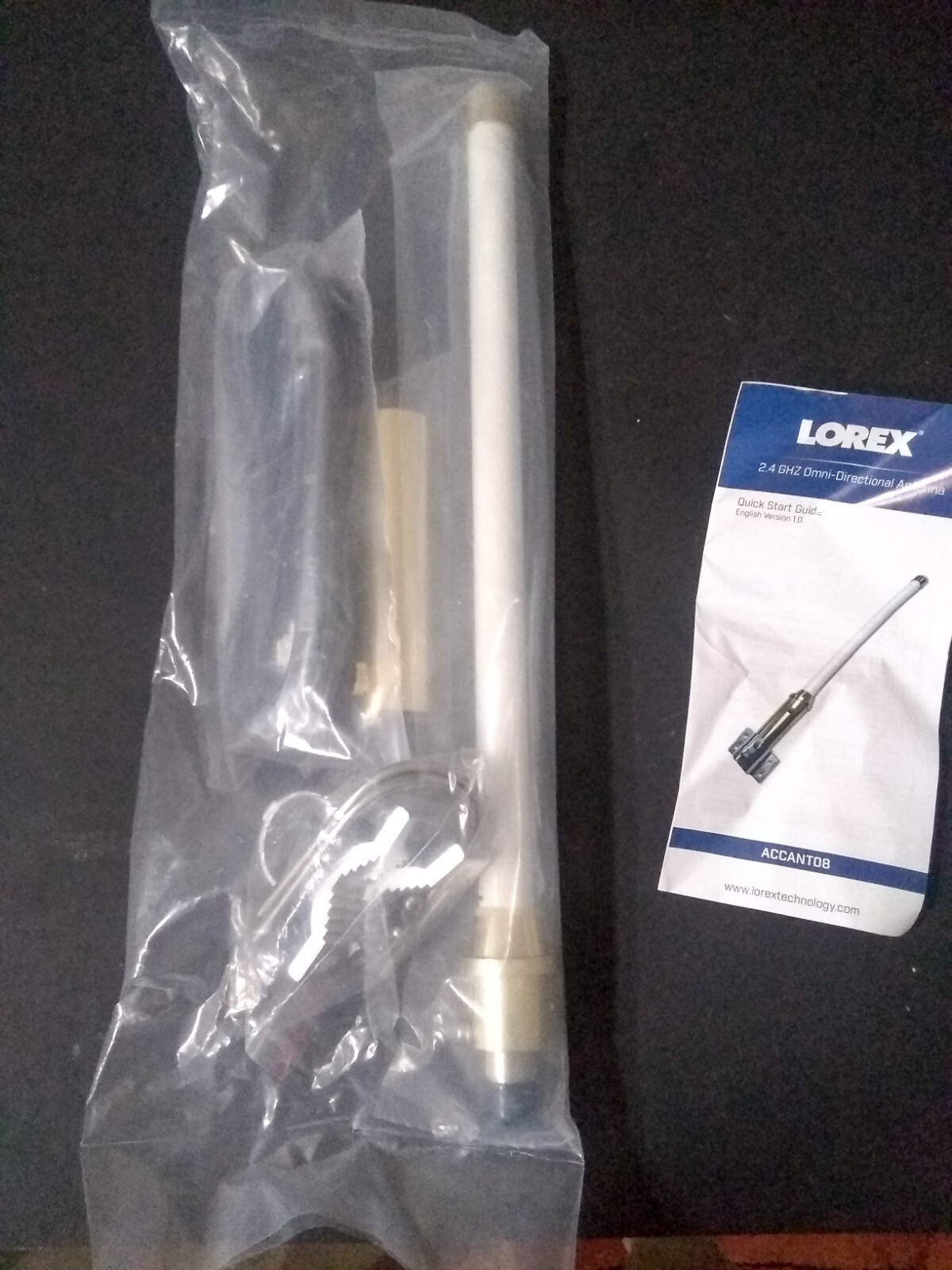 Lorex 2.4GHz ACCANTO8 Directional Wireless Receiver - Range Extender Antenna