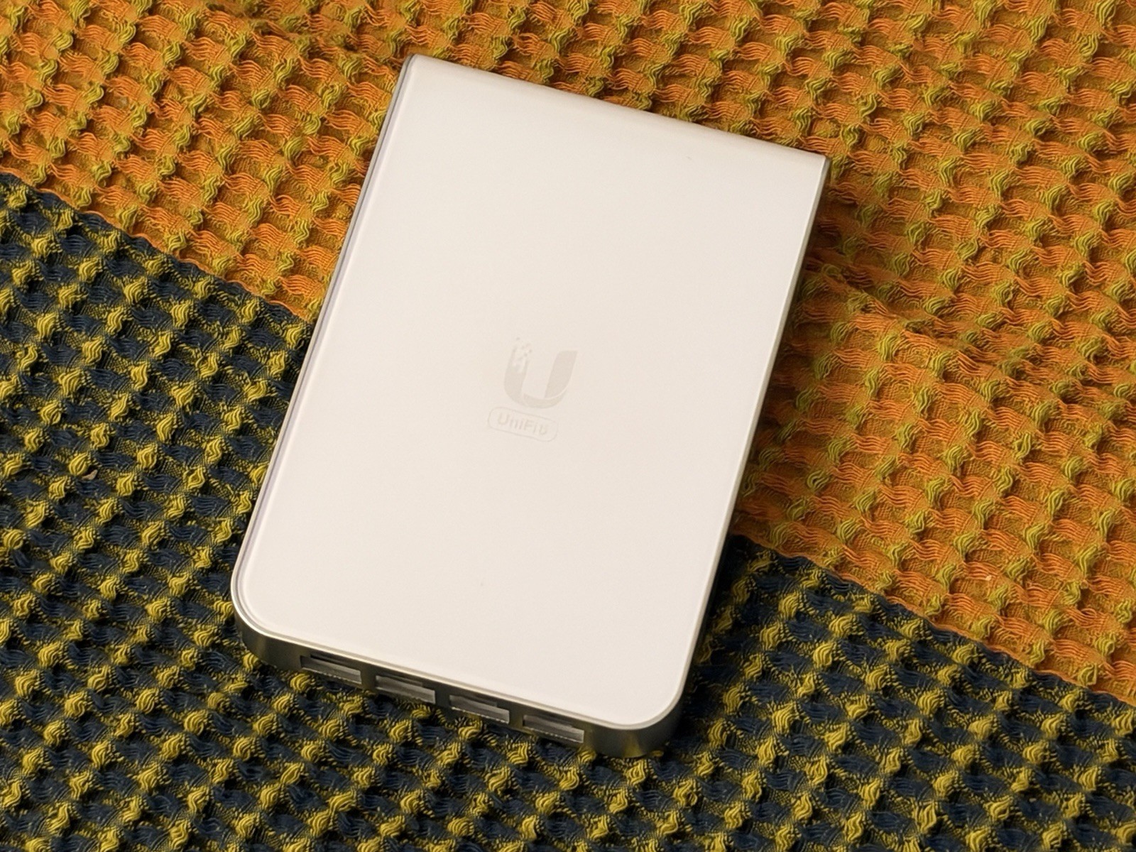 Ubiquiti Networks U6-IW-US Access Point WiFi 6 In-Wall - White