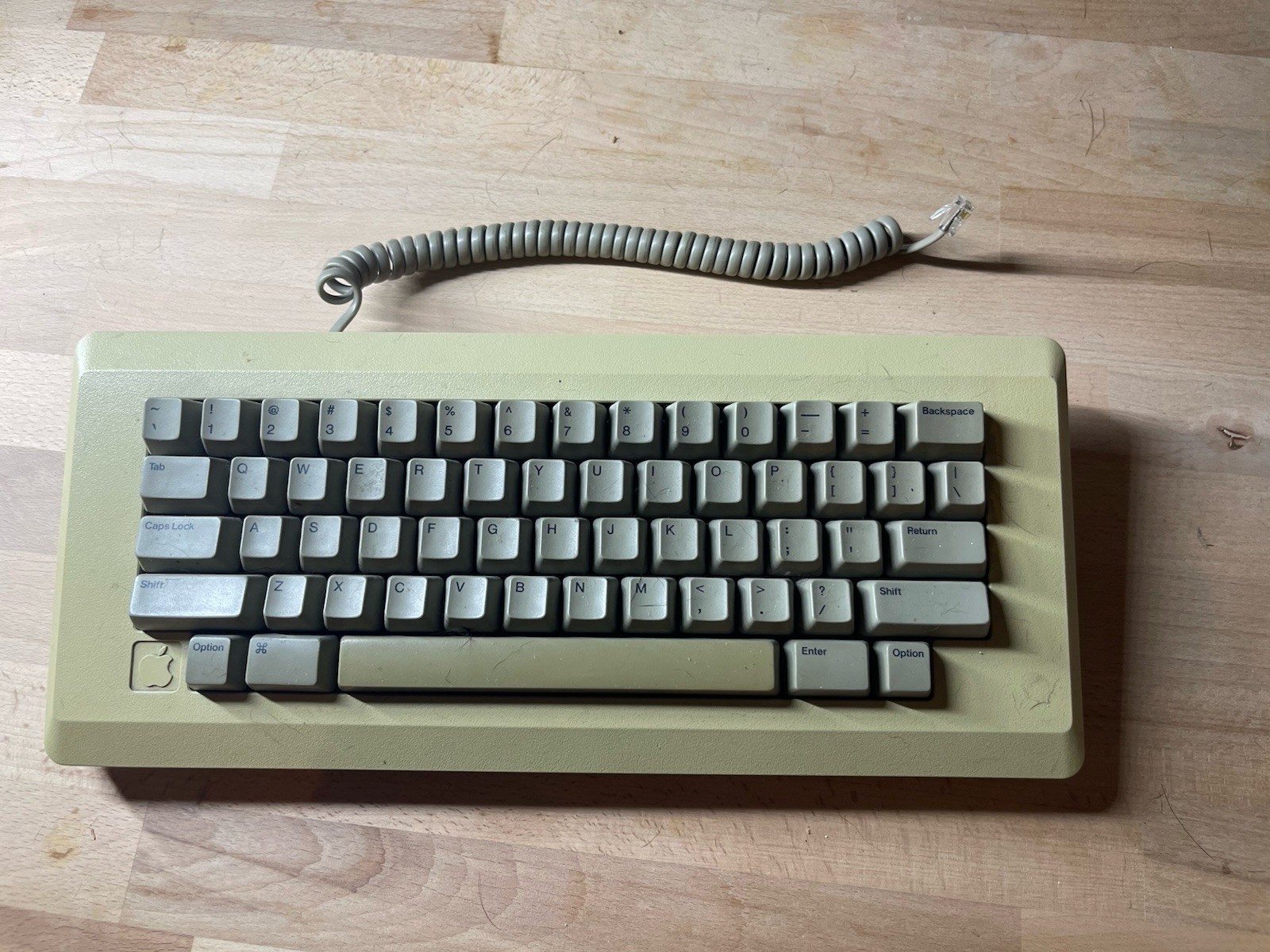 Apple M0110 Keyboard With Alps Switches