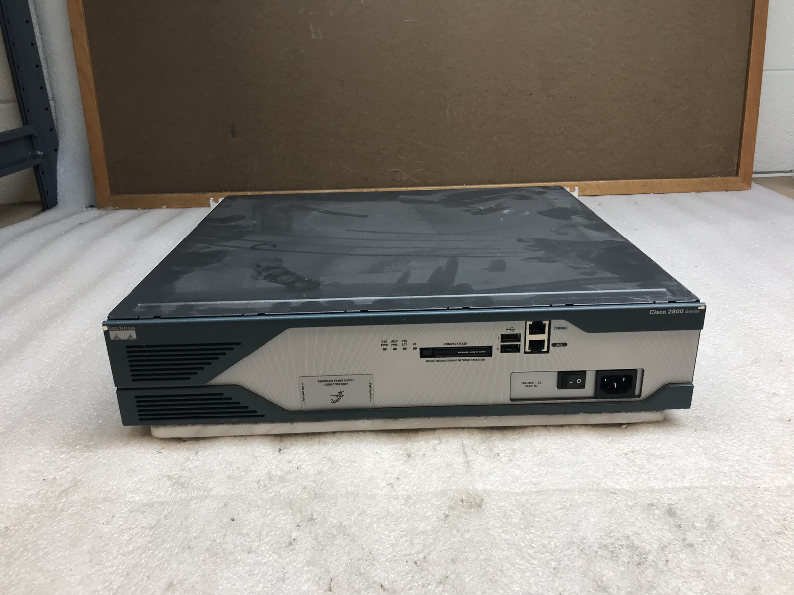 Cisco 2821 Integrated Services Router ISR w Rack Ears Power Cable