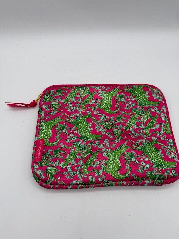 Lilly Pulitzer Pink & Green Alligator Print Ipad/tablet Sleeve Zip Closure