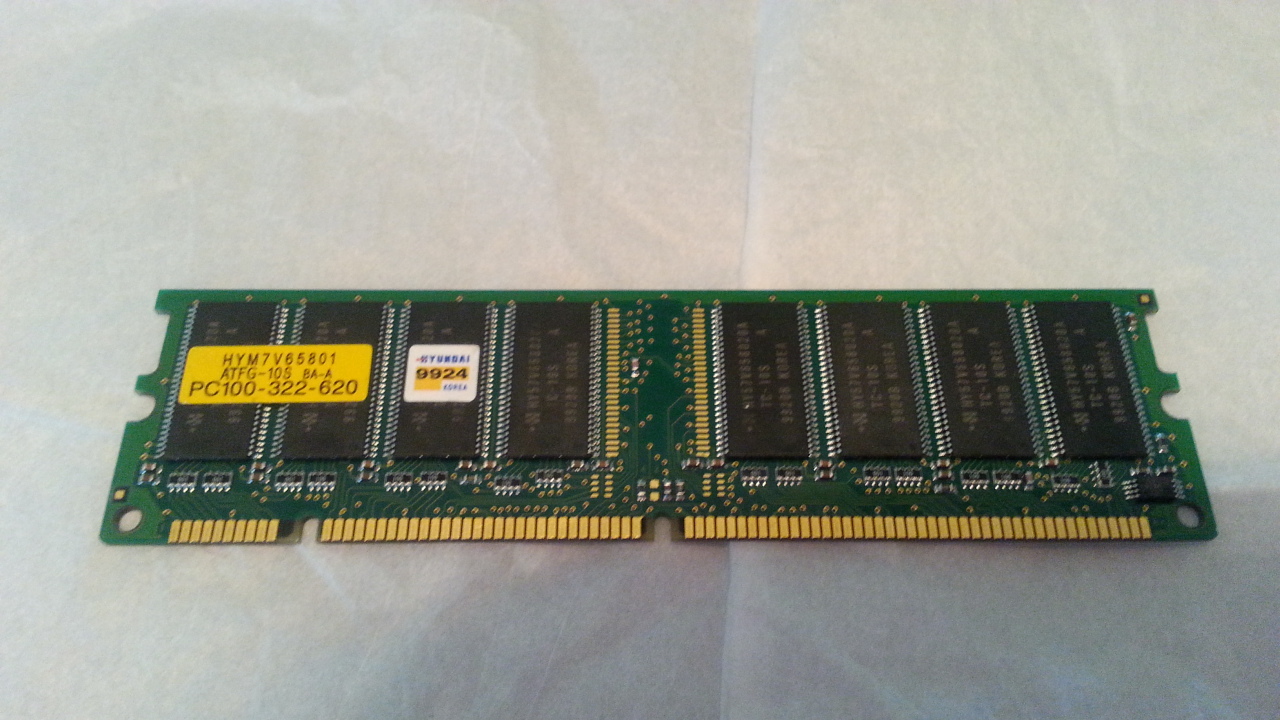 Hyundai-9924 Memory Card ATFG-10S, HYM7V65801 PC100-322-620 