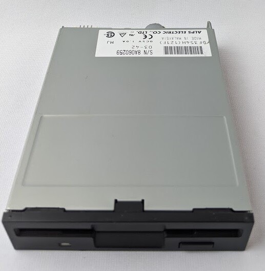 Alps Electric DF354H(121F) Floppy Disk Drive I042