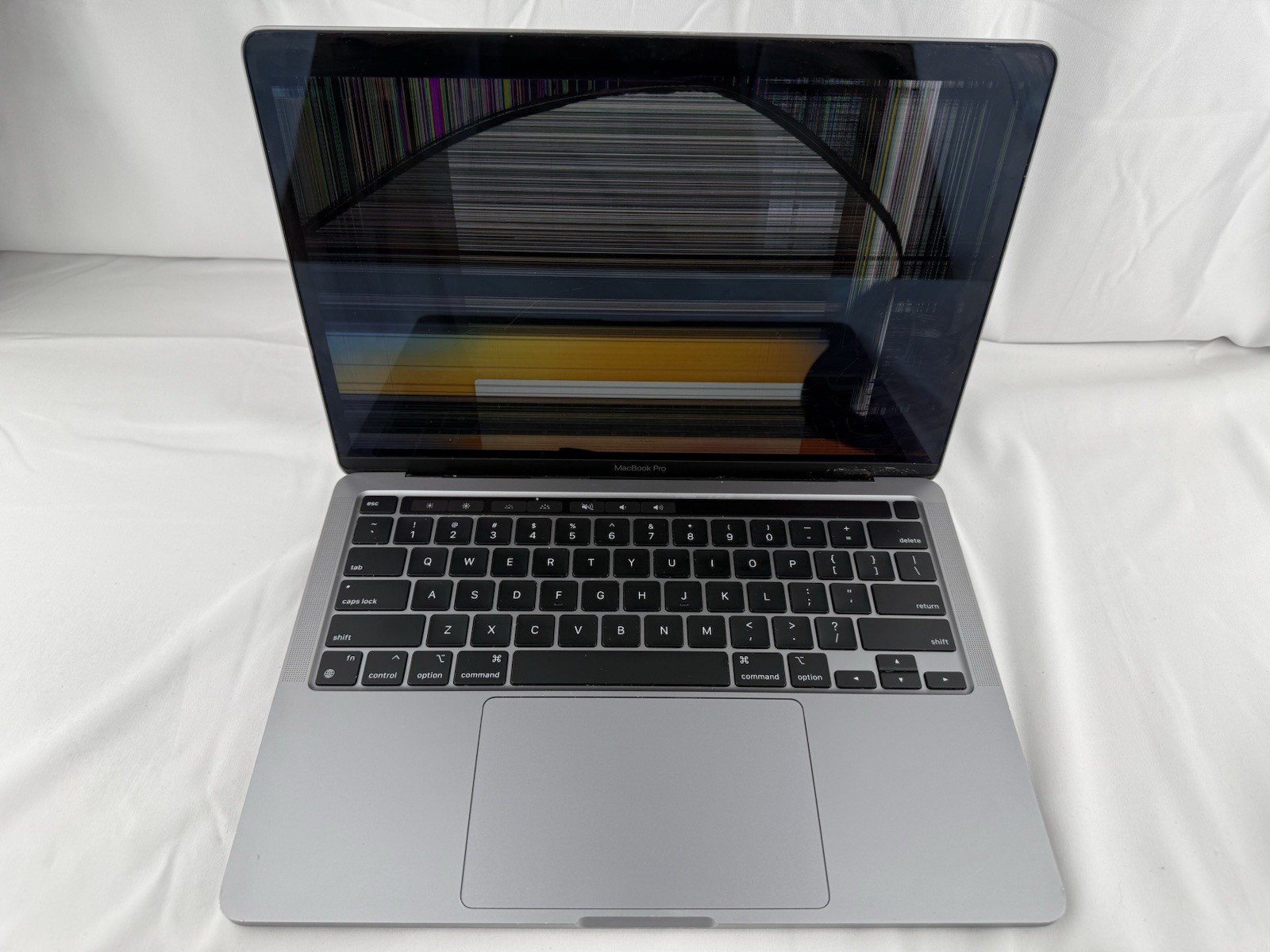 Apple MacBook Pro A2338 13.3" M2 - CRACKED SCREEN - iCloud OFF