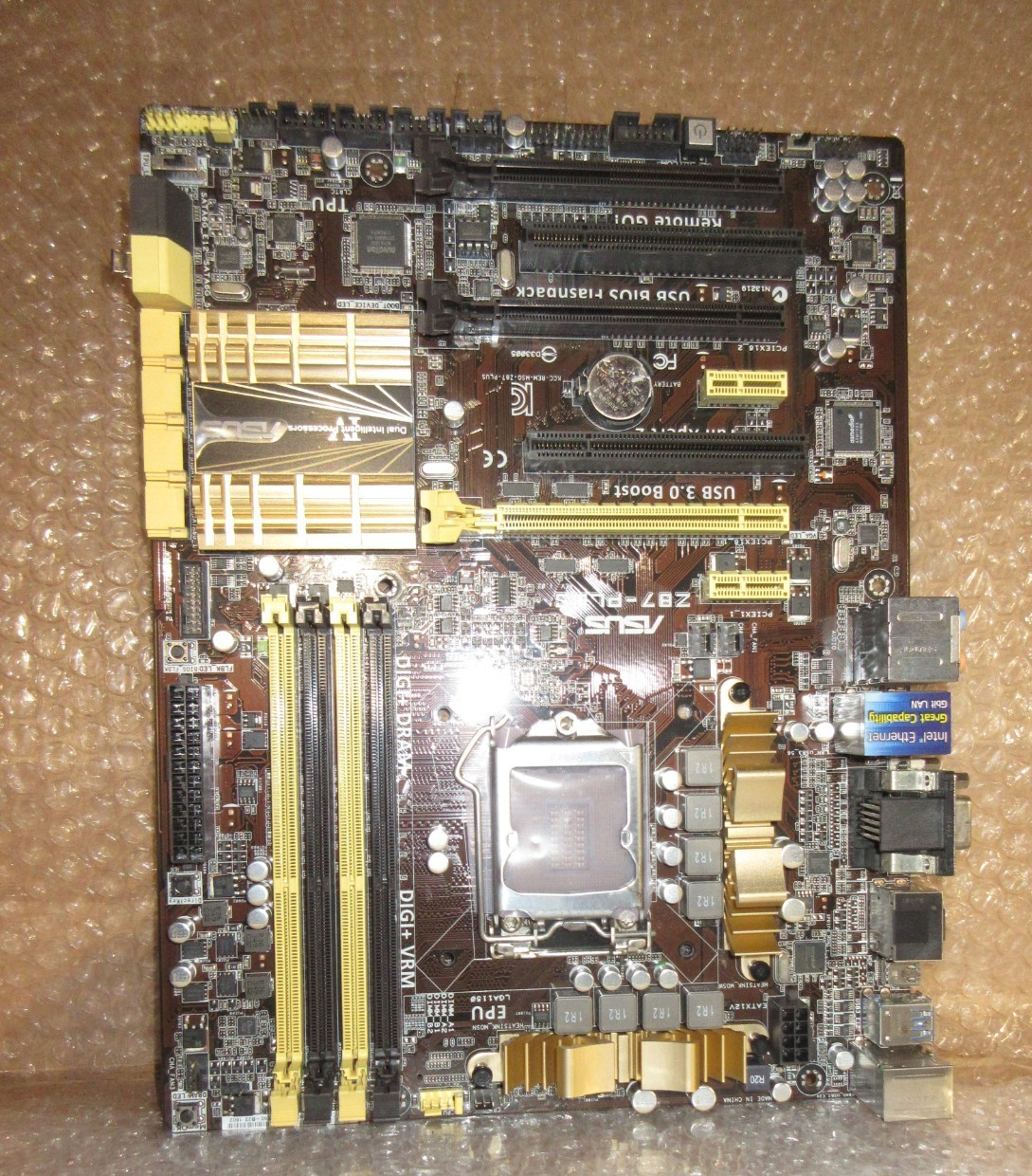 Asus Z87-PLUS Intel LGA1150 Motherboard w/IO Shield