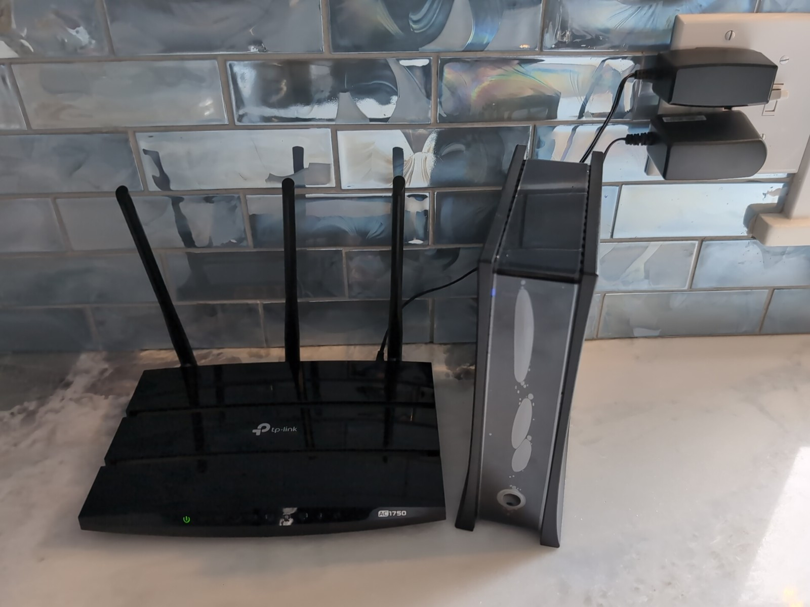 E31U2V1 Internet Cable Modem. Docsis 3.1 TP-link Archer A7 AC1750 ROUTER COMBO 
