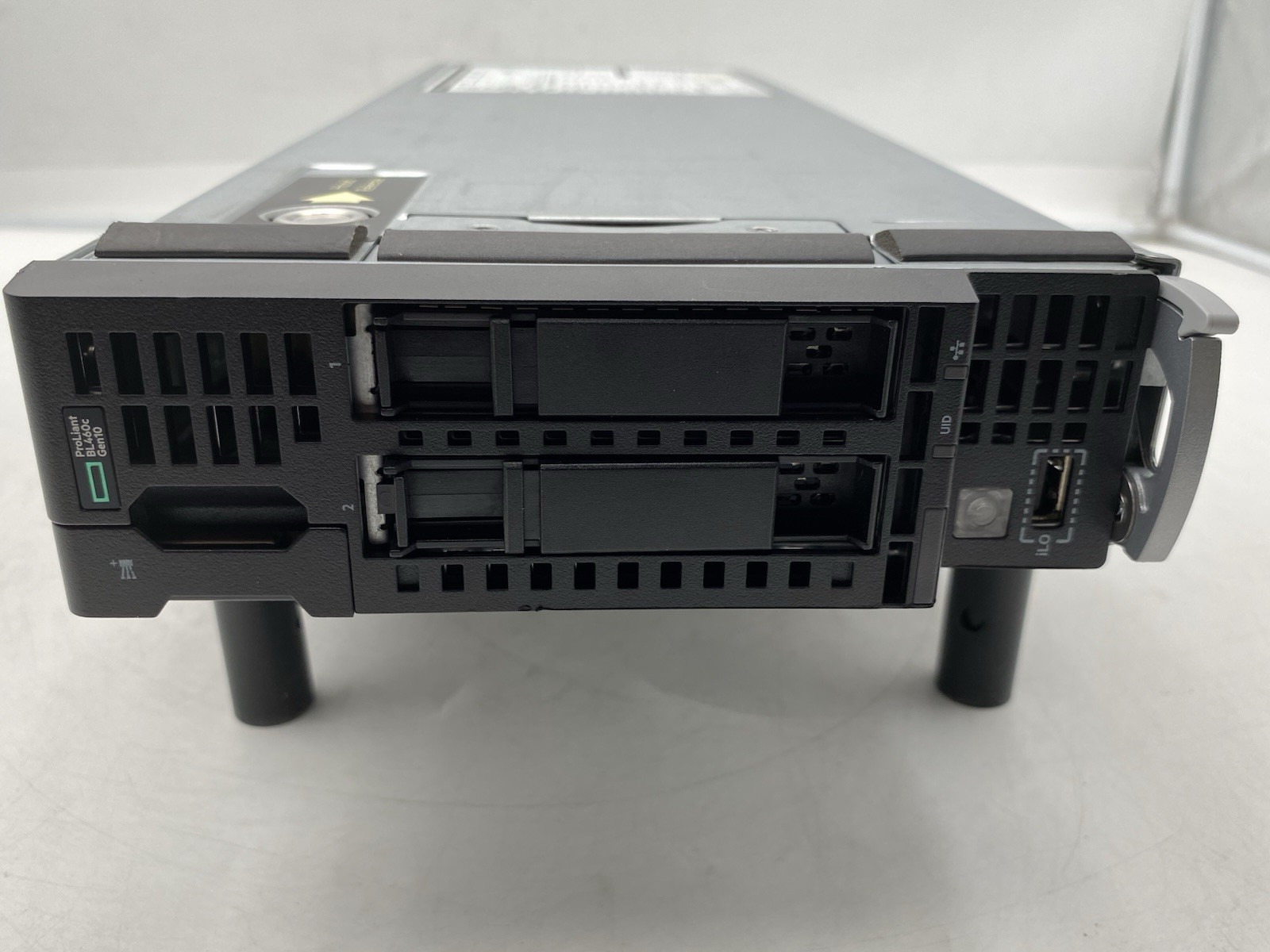 HPE ProLiant BL460c Gen 10 Blade Server 2x Xeon Gold 6140 NO RAM/HDD/Controller