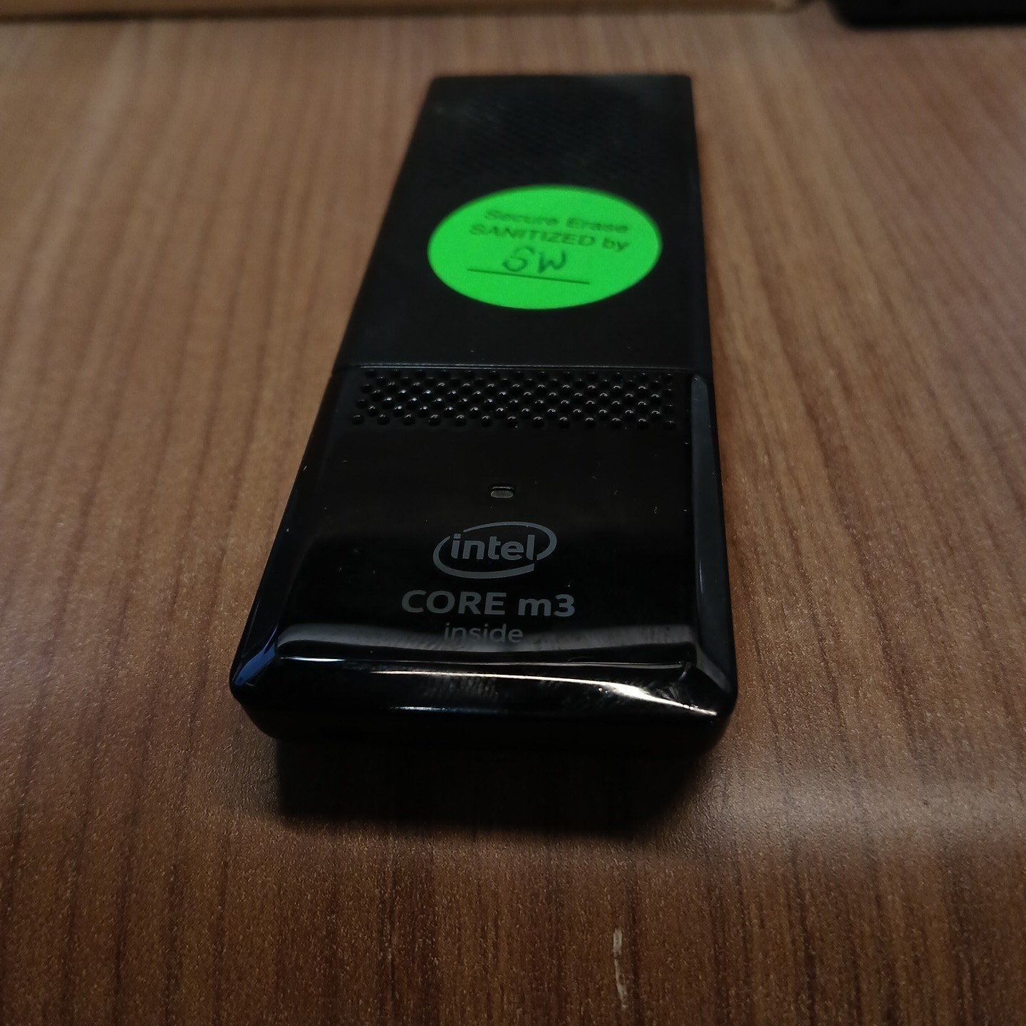 Intel Compute Stick STK2M3W64CC Core M3 4GB RAM 64GB SSD BT+WiFi NO OS