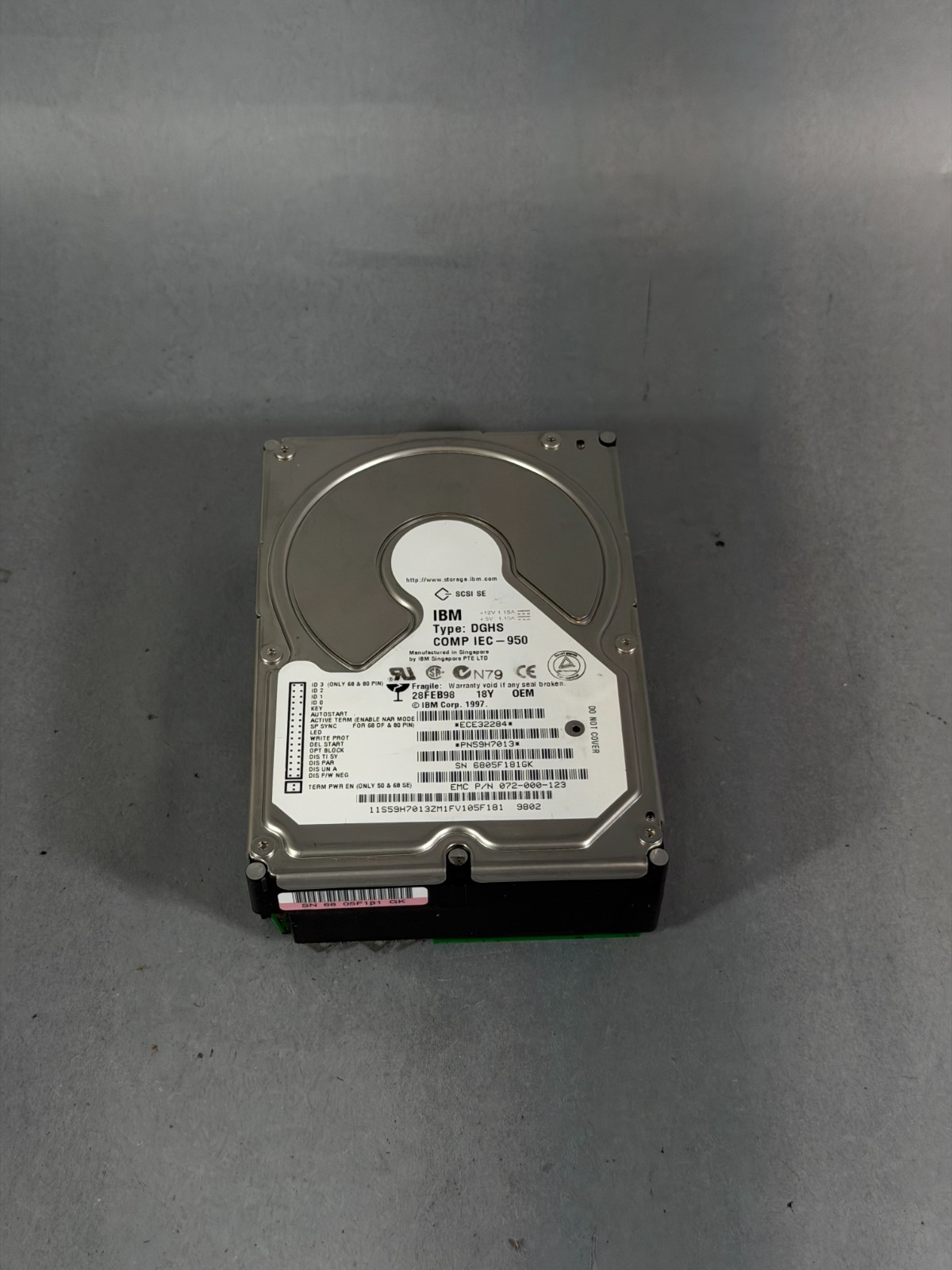 IBM HDD Ultra2 Hard Drive DGHS COMP IEC-950 ECE32284 SCSI 68 PIN 59H7003