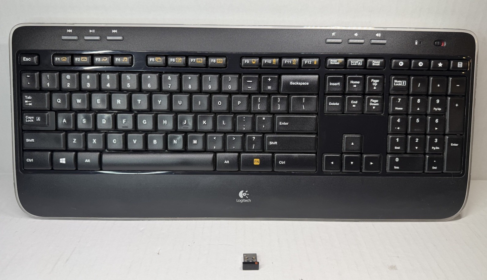 Logitech K520 Wireless Keyboard Full Size Unifying Receiver Batteries Unit #3