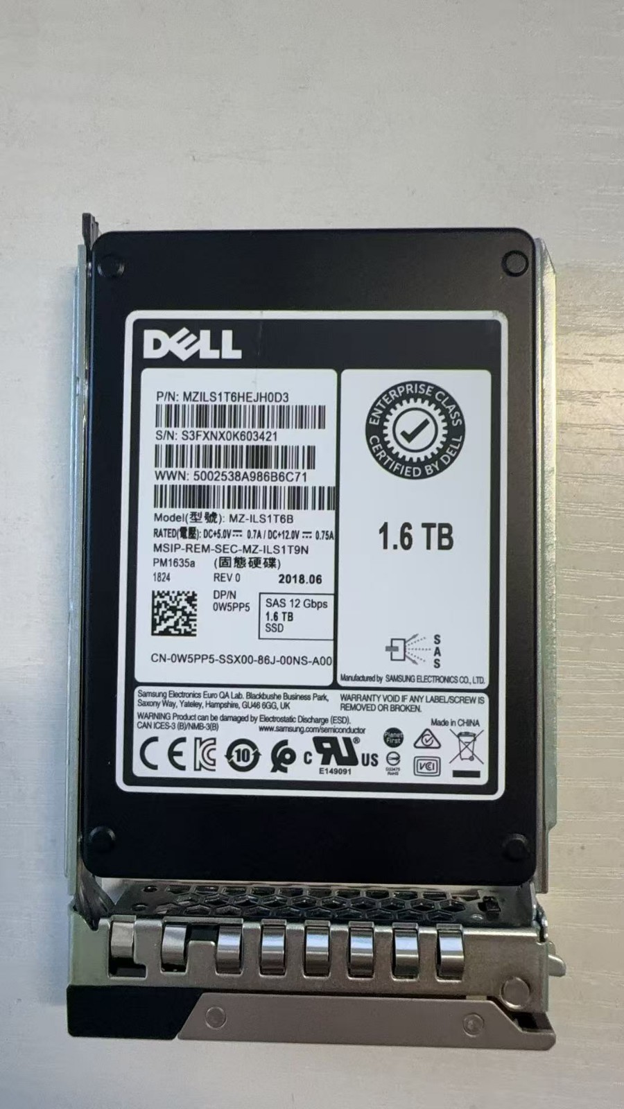 W5PP5 Dell PM1635a 0W5PP5 1.6TB 12Gbps SAS Mix Use 2.5'' SSD MZ-ILS1T6B