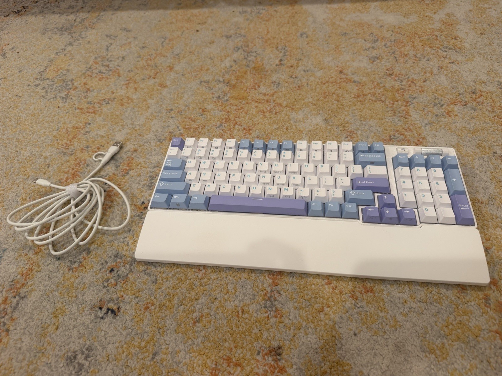 RK Royal Kludge RK96 Wireless Mechanical Keyboard 96% RGB w/ Wrist Rest & Cable