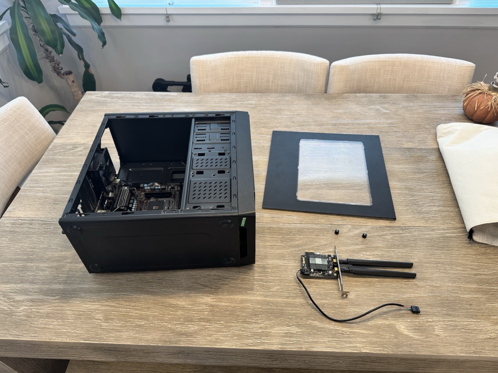 MSI B350M Pro-VH Plus Motherboard Micro ATX AM4, Rosewill FBM1 MicroATX Case