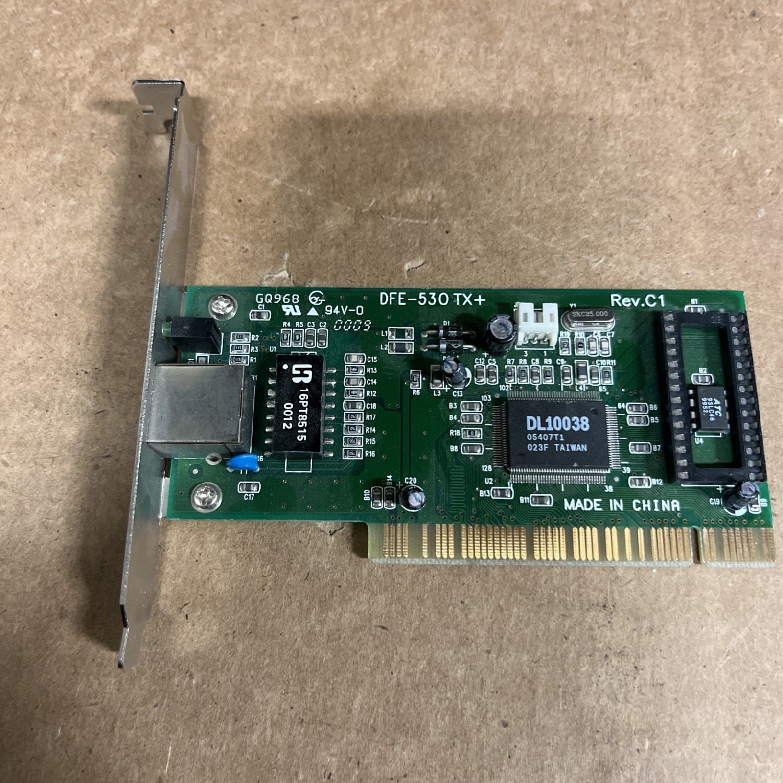 D-Link DFE-530TX+ Ethernet 10/100Mbps LAN PCI Network Card – DL10038D Chipset