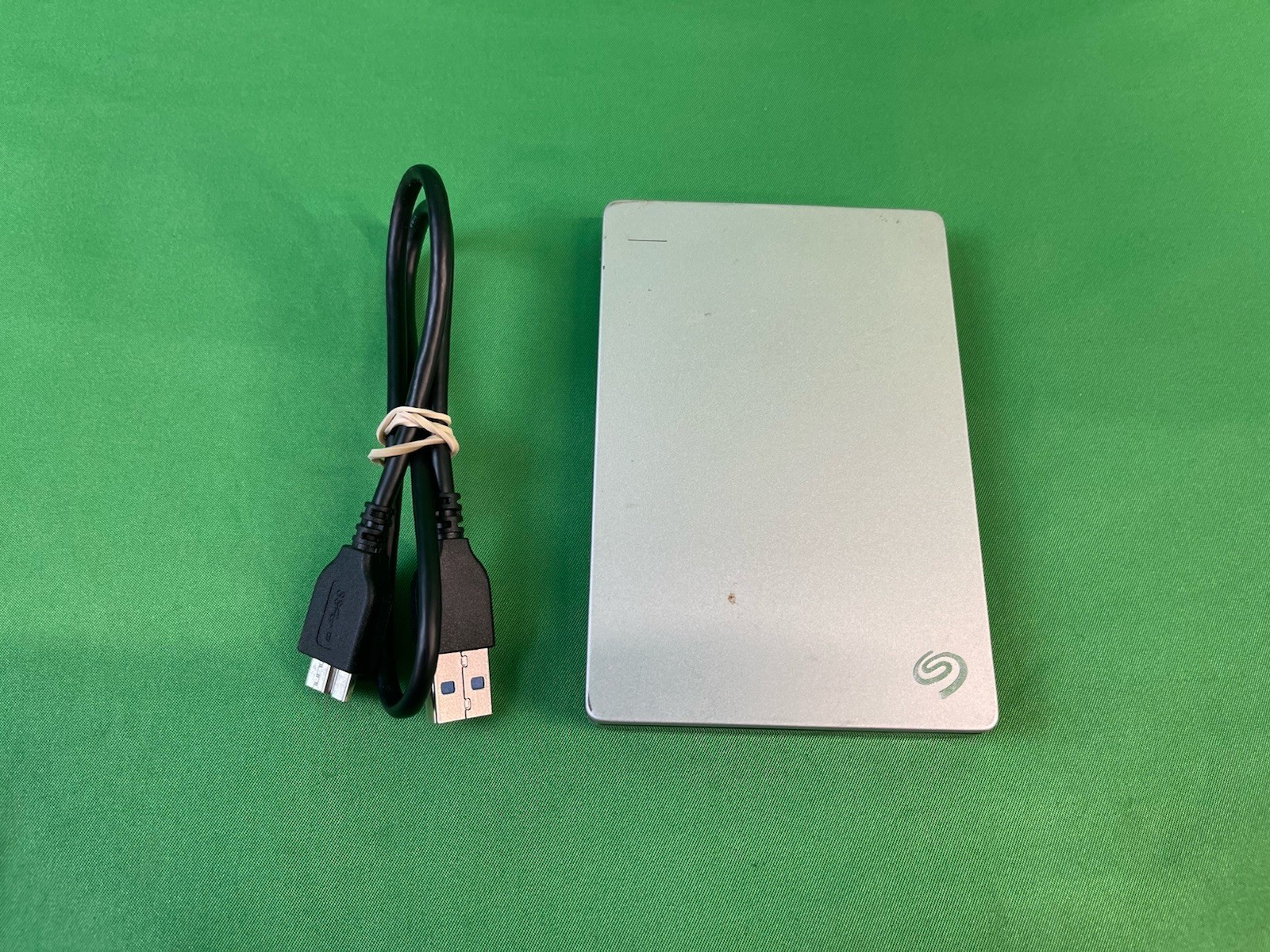 Seagate Backup Plus for Mac Portable Drive 1TB SRD00F1 1KAAP1-501 Silver