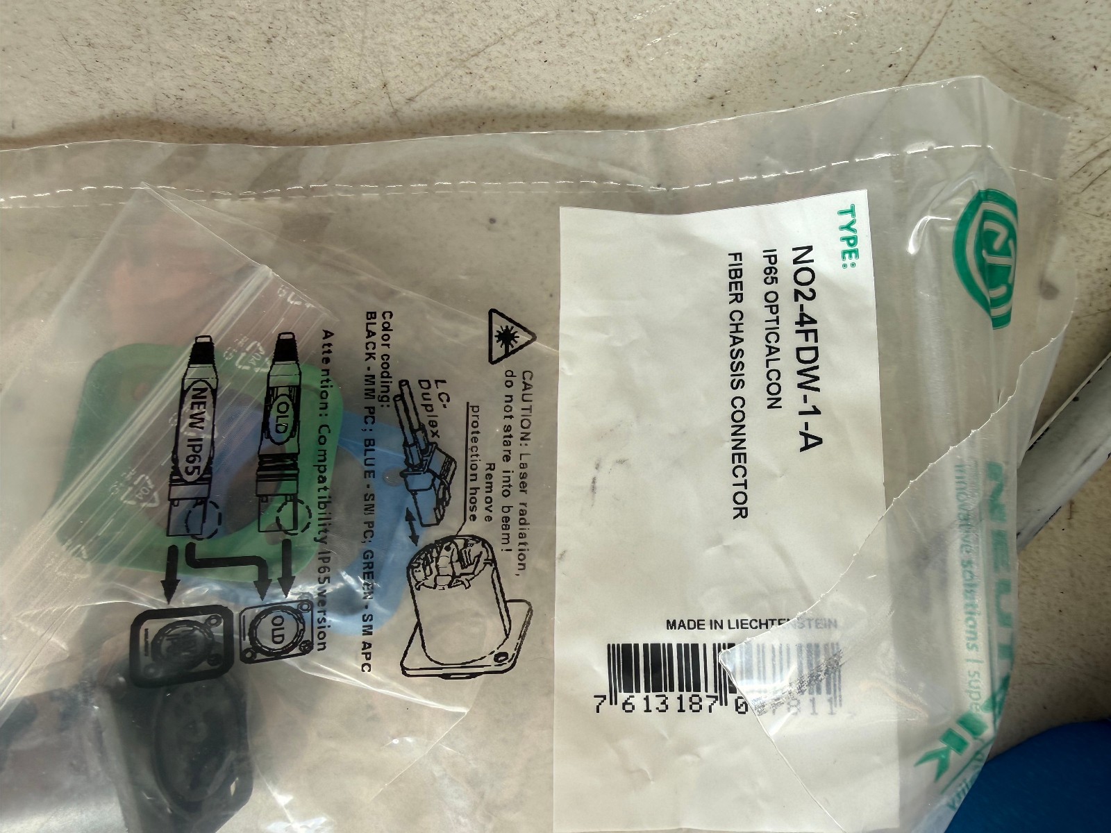 NEUTRIK NO2-4FDW-A IP65 OpticalCon Fiber Chassis Connector Black
