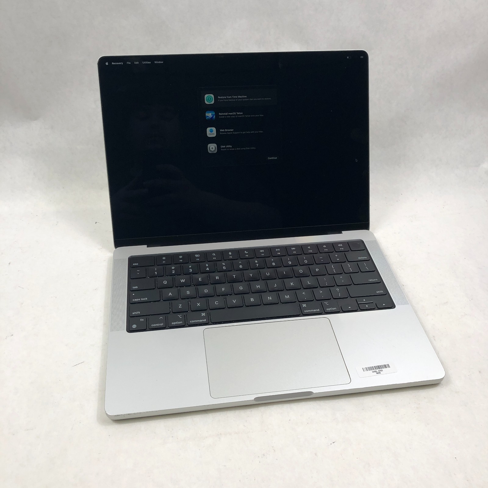 APPLE MacBook Pro A2442 14" M1 Pro 8-CORE 14-CORE 3.2GHz 16GB 512GB READ