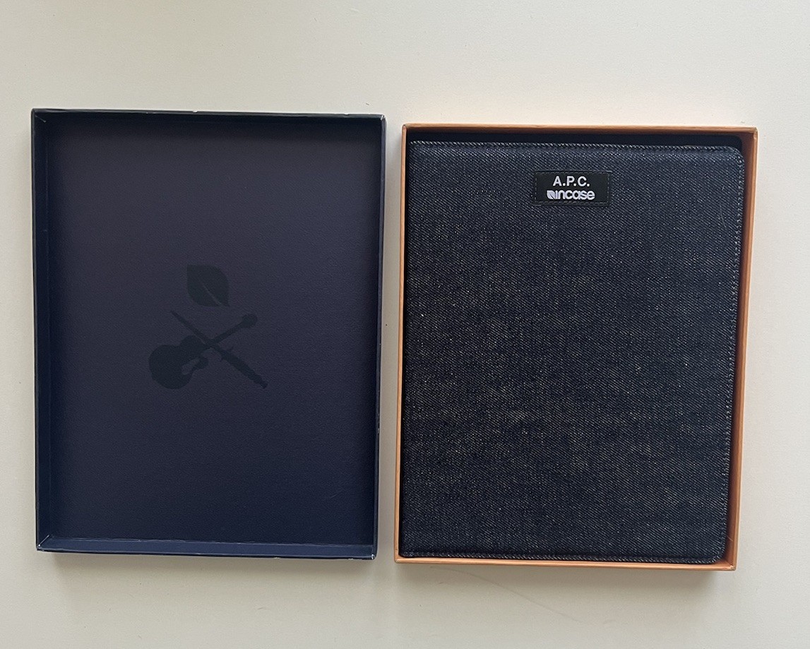 A.P.C. x Incase Selvedge Denim iPad 2 Book Case *Rare* Item New in Original Box