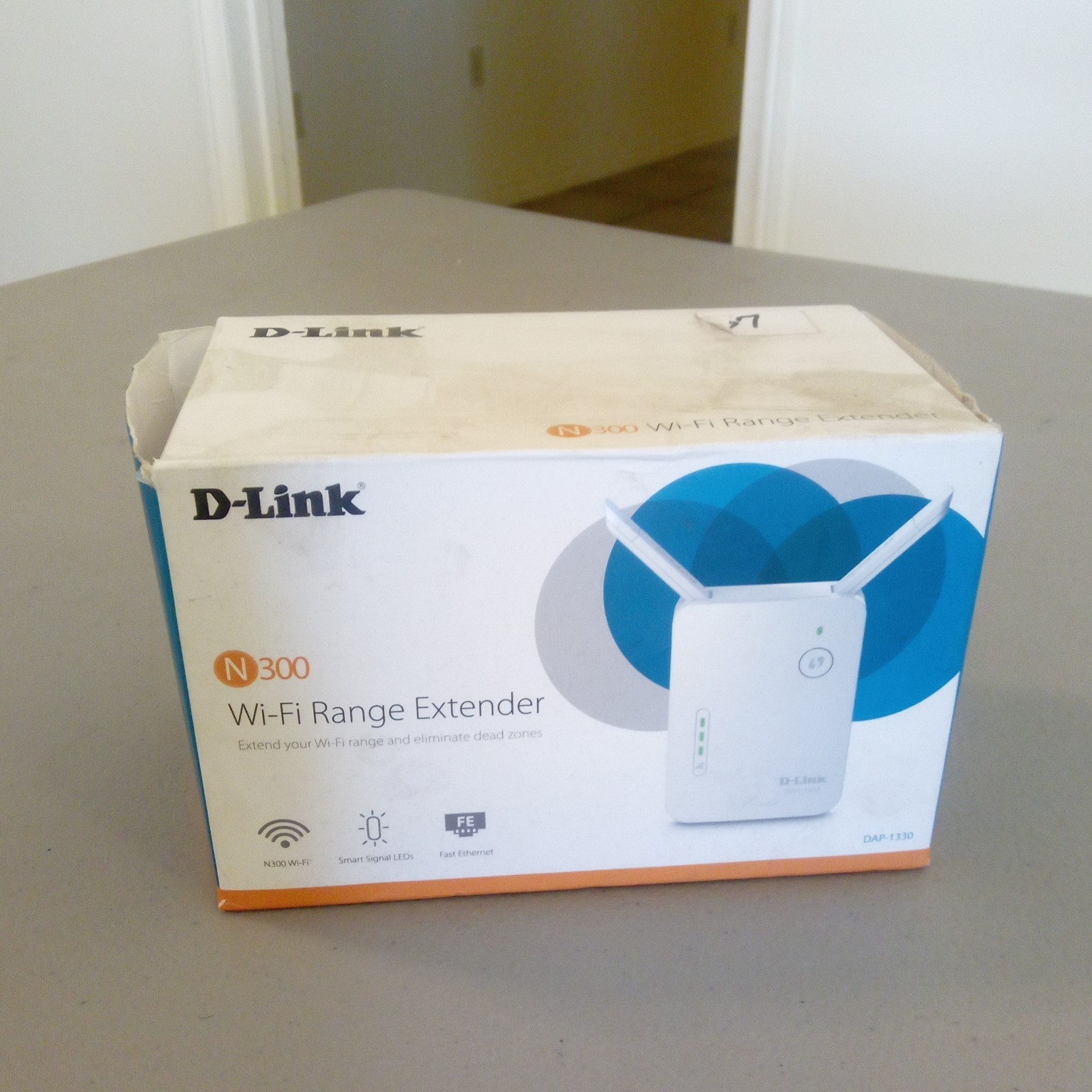 D-Link DAP-1330 N300 Wi-Fi Range Extender 2.4GHz Fast Ethernet RJ-45 White