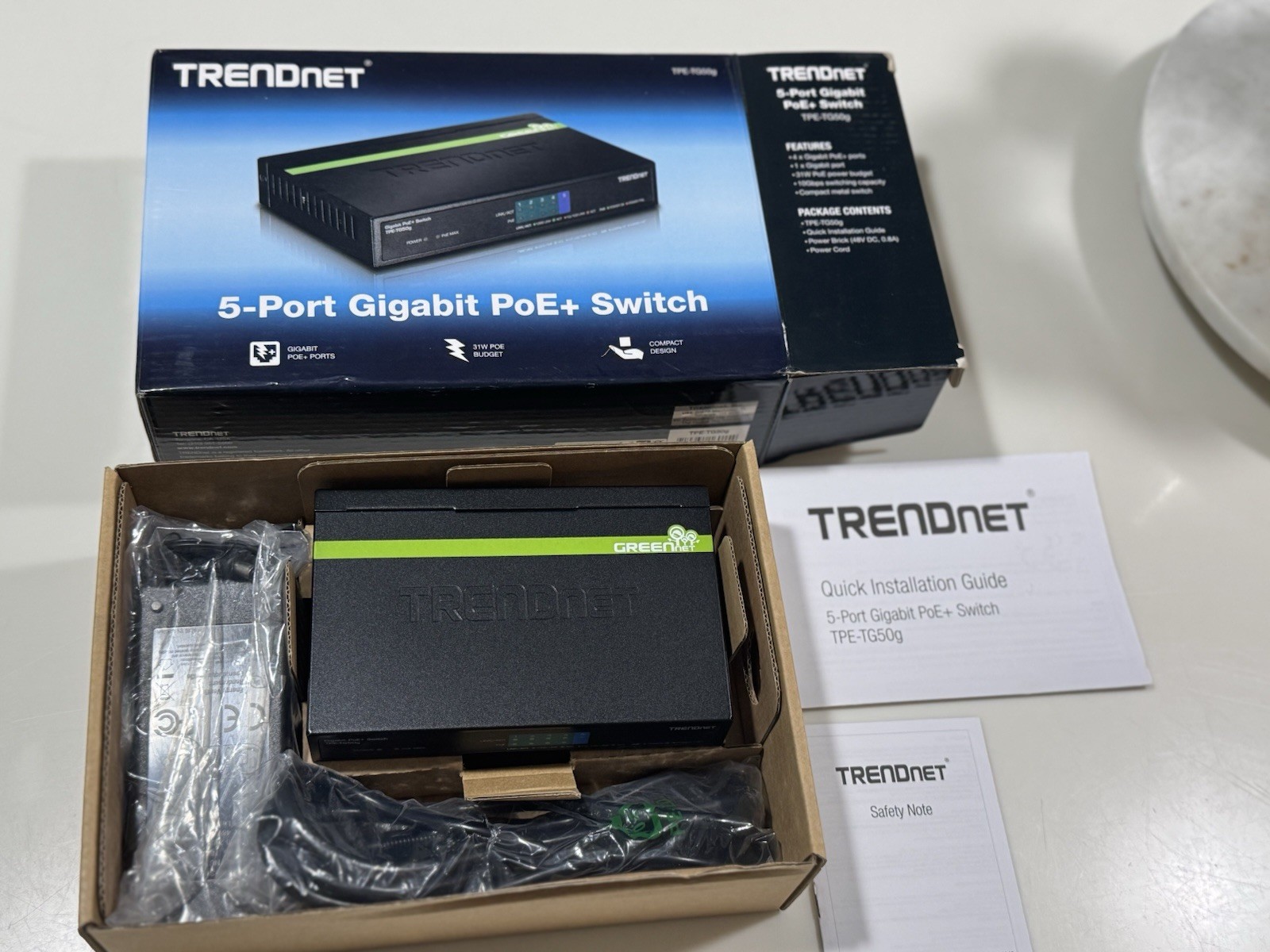 TRENDnet TPE-TG50g 5-Port Gigabit PoE+ Switch – New in Box – 30W PoE Budget