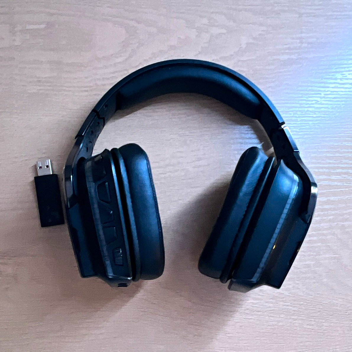 Logitech G935 Wireless Gaming Headset Black 2.4GHz USB Dongle