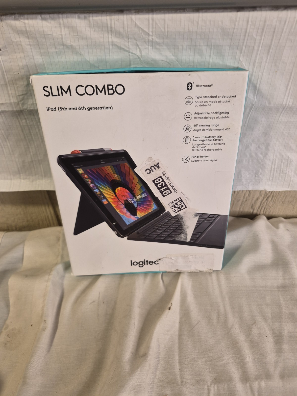 Logitech Slim Combo Keyboard Case iPad 5th/6th Gen 9.7 Black Open Box  